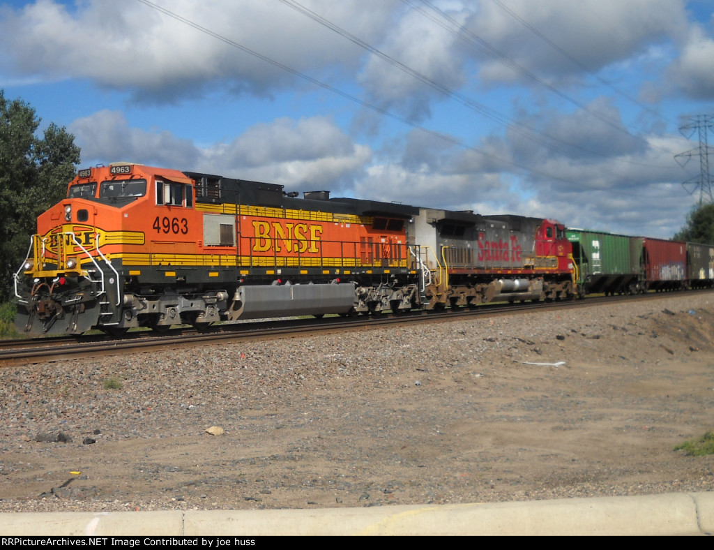 BNSF 4963 East